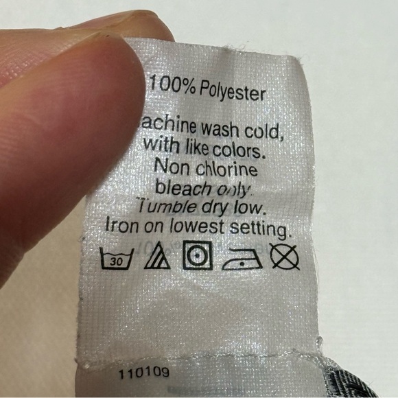 J. Crew White and Black Patterned Blouse size 0 - Picture 6 of 6